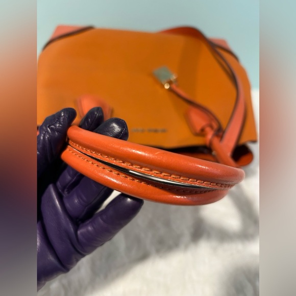 Michael Kors 2way Burnt Orange handbag/crossbody. Authentic & pre-owned - Picture 4 of 13